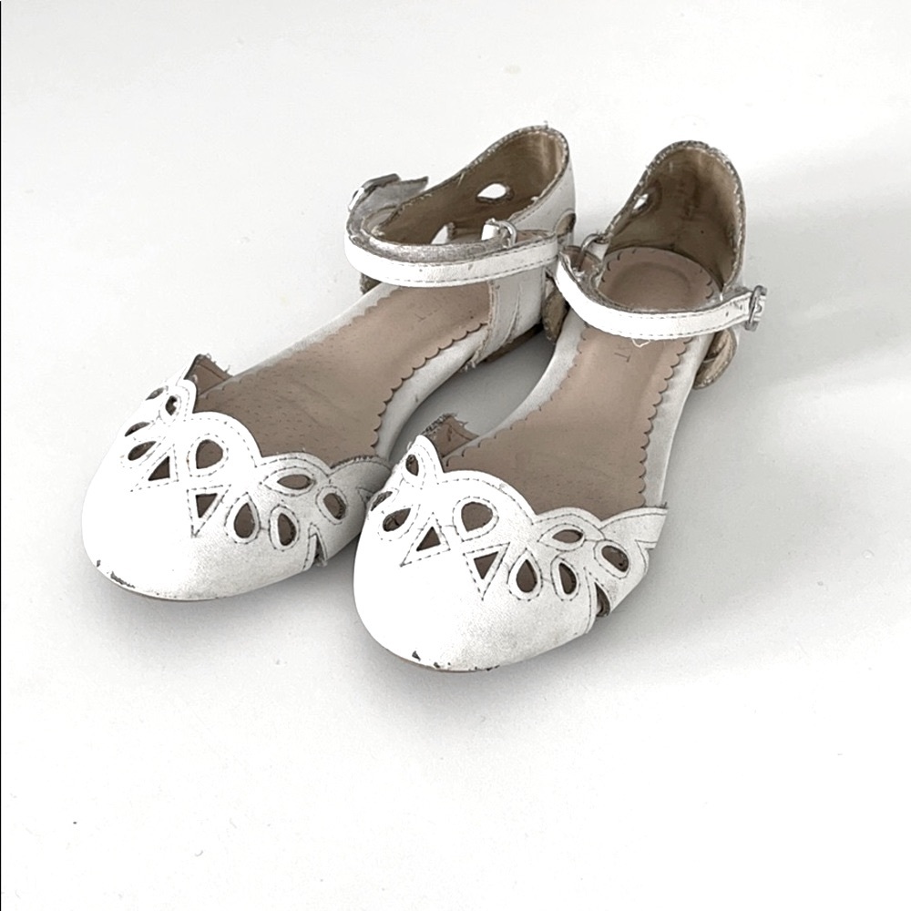 Nine West White Leather Sandals Size 10